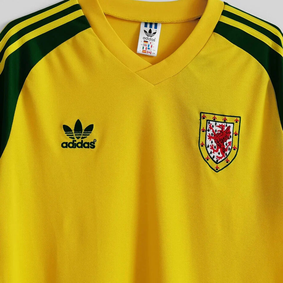 Wales Retro Away Jersey 1982 - 90KITS